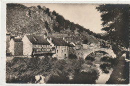 13 BEPT 48 : édit. Cim : Pont De Montvert L'hôtel Des Cévennes Et Le Grand Pont - Autres & Non Classés