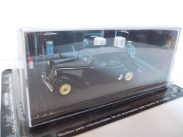 Citroen Traction Diorama Route Bleue Echelle 1/43 En Boite Vitrine - Autres & Non Classés