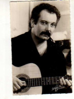 Georges BRASSENS, Studio Harcourt, Pipe, Guitare - Artistes