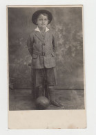 Stylish Boy, Pose With Soccer Football Ball, Portrait, Vintage 1930s Orig Photo 8.1x13cm. (12984) - Anonyme Personen