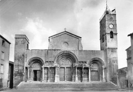 30  Saint-Gilles-du-Gard Lot De 23 Cartes De L'église Abbatiale    (scan R/V) 1 \PC1206 - Saint-Gilles