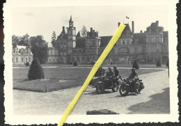 77 178 0524 WW2 WK2 SEINE ET MARNE FONTAINEBLEAU  CHATEAU  SOLDATS ALLEMANDS 1940 - Guerre, Militaire