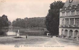 77-FONTAINEBLEAU LE PALAIS-N°T2530-B/0305 - Fontainebleau