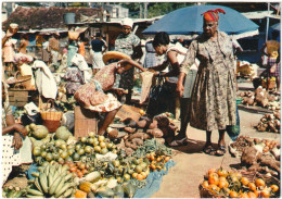 CPSM DE FORT-DE-FRANCE  (MARTINIQUE)  UN MARCHÉ À FORT-DE-FRANCE - Fort De France