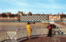 R064011 Penarth From The Pier - Monde