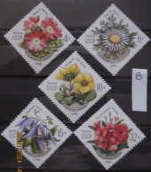 RUSSIA ~ 1981 ~ S.G. NUMBERS 5129 - 5133, ~ 'LOT B' ~ FLOWERS. ~ MNH #03617 - Unused Stamps