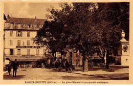 BARCELONNETTE - La Place Manuel Et Ses Grands Ombrages - Très Bon état - Barcelonnette