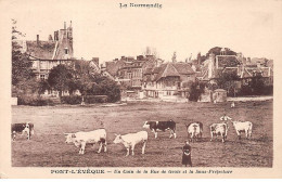 PONT L'EVEQUE - Un Coin De La Rue De Geole Et La Sous Préfecture - Très Bon état - Pont-l'Evèque