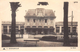 CHARLEVILLE - La Gare - Très Bon état - Charleville