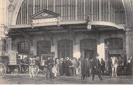 TOURS - La Gare - Sortie Des Voyageurs - Très Bon état - Tours