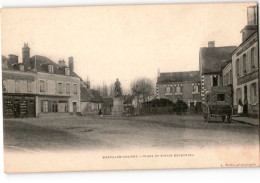 CHATILLON-COLIGNY: Place Et Statue Becquerel - Très Bon état - Chatillon Coligny