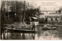 COMBS-la-VILLE: Les Bords De L'yerre La Fabrique De Jouets De Vaux-la-reine - Très Bon état - Combs La Ville