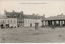 NANGIS: Place Du Commerce Et Les Halles - Très Bon état - Nangis