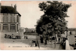 MONTEREAU: Rue De Paris, L'école Maternelle - Très Bon état - Montereau