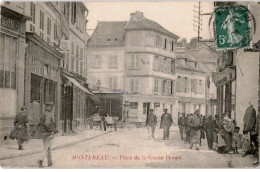 MONTEREAU: Place De La Grosse Pompe - Très Bon état - Montereau