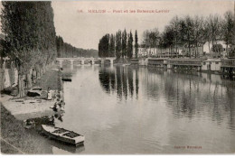 MELUN: Pont Et Les Bateaux Lavoir - Très Bon état - Melun