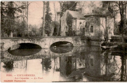 COULOMMIERS: Les Capucins, Le Pont - Très Bon état - Coulommiers