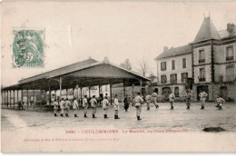 COULOMMIERS: Le Marché Les Bleus à L'exercice - Très Bon état - Coulommiers