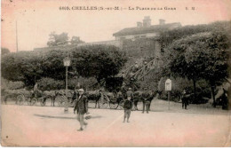 CHELLES: La Place De La Gare - état - Chelles