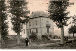 VILLENEUVE-sur-DENIS: Pavillon De Chasse La Guette - Très Bon état - Otros & Sin Clasificación