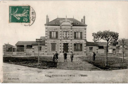 VILLENEUVE-LE-COMTE: L'école - état - Autres & Non Classés