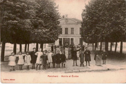 PENCHARD: La Mairie Et La Place - Très Bon état - Andere & Zonder Classificatie