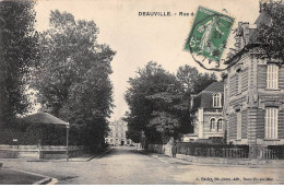 DEAUVILLE - Rue - Très Bon état - Deauville