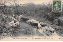 Gardeuse De Moutons Sur Le Talus - Très Bon état - Altri & Non Classificati