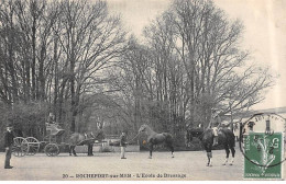 ROCHEFORT SUR MER - L'Ecole De Dressage - Très Bon état - Rochefort