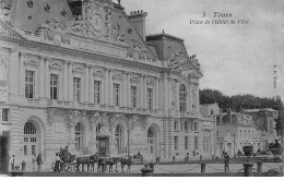 TOURS - Place De L'Hôtel De Ville - Très Bon état - Tours