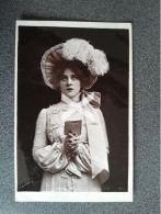 EDNA MAY OLD R/P POSTCARD ACTOR THEATRE STAGE - Teatro