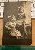 Real Photo Cabinet 1900 Russia Russie Géorgie ? - Deux Petite Fille élégante - Alte (vor 1900)