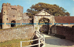 R065144 Carisbrooke Castle. I. W. Nigh - World