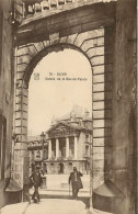 DIJON  Entrée De La Rue Du Palais  (scan Recto-verso) Ref 1008 - Dijon