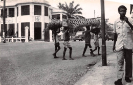 CAMEROUN DOUALA CARREFOUR PERSIDES / PHOTO REMOND  (scan Recto-verso) Ref 1002 - Camerún