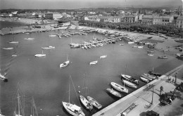 83 SAINT-RAPHAEL  Vue Générale Du Port        (Scan R/V) N°   9   \PP1099Bis - Saint-Raphaël