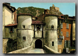 ENTREVAUX  Entrée De La Cité Par Le Pont Levis  (scan Recto-verso) Ref 1071 - Other & Unclassified