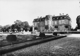 77  Champs-sur-Marne Le Chateau Façade Sur Les Jardins   (Scan R/V) N°   36   \PP1099Vic - Provins