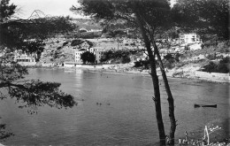 83  Sanary-sur-Mer La Plage De La Gorguette  (Scan R/V) N°   31   \PP1099Bis - Sanary-sur-Mer