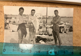 Réal Photo - Pin Up Plage Trois Hommes Torse Nu - Pin-up