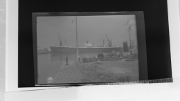 Négatif Film Snapshot - Docks Ship Navire Cargo «  TRUN «  A Identifier - Glasdias