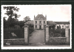 CPA Arnay-Le-Duc, L`Ecole Maternelle  - Arnay Le Duc