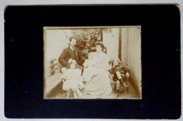 Photographie - Portrait D'une Famille. - Anonyme Personen