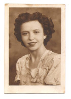 Photo Originale , Femme , Dim. 5.5 Cm X 8.5 Cm - Anonymous Persons