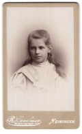 Fotografie R. Bachner, Meiningen, Portrait Mädchen Mit Langem Haar In Weisser Bluse  - Personas Anónimos