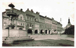 73975356 Jaromer_Jaromir_CZ Namesti Marktplatz Brunnen - Czech Republic