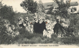 CPA Albert-Curiosités-Les Grottes-16-Timbre       L2905 - Albert