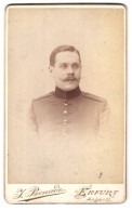 Fotografie J. Benade, Erfurt, Anger 21, Portrait Stattlicher Soldat In Interessanter Uniform  - Personnes Anonymes