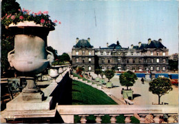 10-5-2024 (4 Z 40) France - Posted 1964 - Palais Du Luxembourg - Schlösser