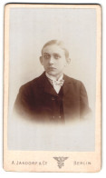 Fotografie A. Jandorf & Co., Berlin, Blasser Jüngling Mit Augenringen  - Anonymous Persons